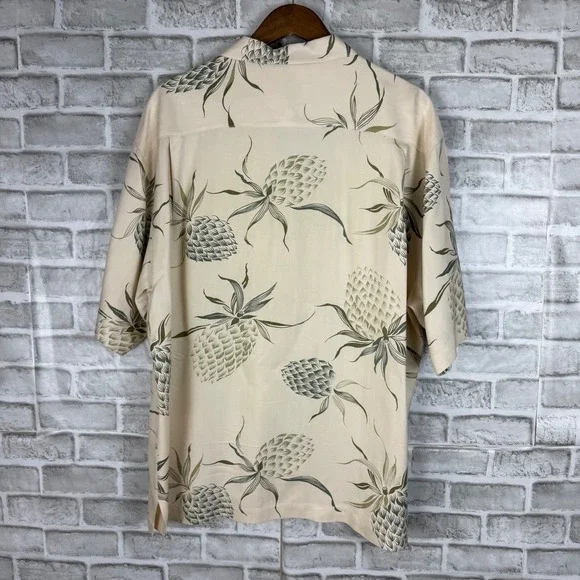 Tommy Bahama Mens Large 100% Silk Off White Pineapple Print Camp Shirt STAINED - Picture 5 of 7